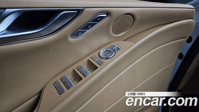 Genesis G80 Бензин 2.5 турбо AWD — Фото автомобиля 23