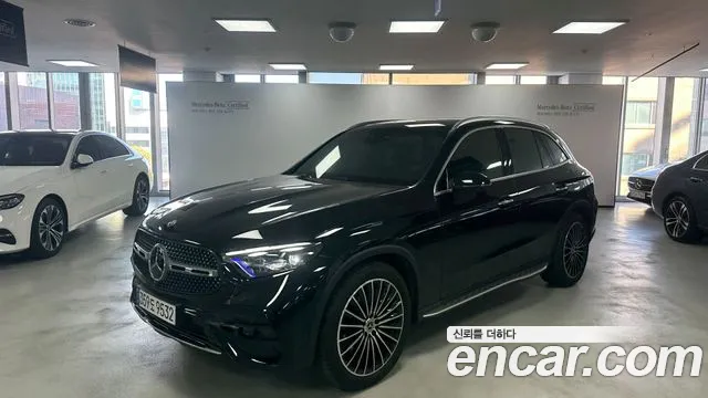 Фотография автомобиля — Mercedes-Benz GLC-Class