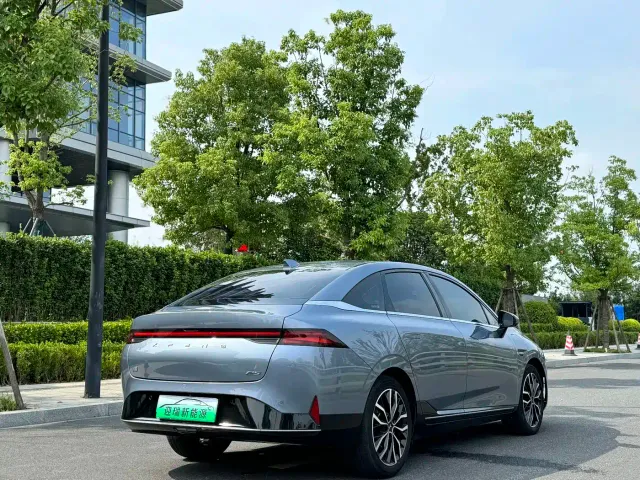 Xpeng P5 — Фото автомобиля 6