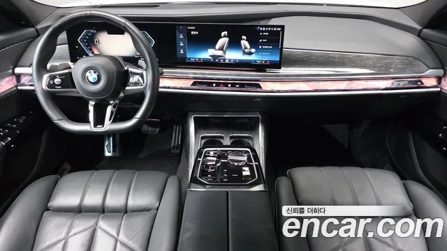 BMW 7 Series G70 — Фото автомобиля 6