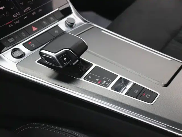 Audi A7L — Фото автомобиля 14