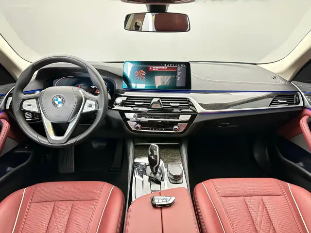 BMW 5 Series — Фото автомобиля 4
