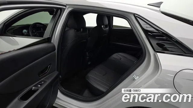 Hyundai Avante CN7 — Фото автомобиля 16