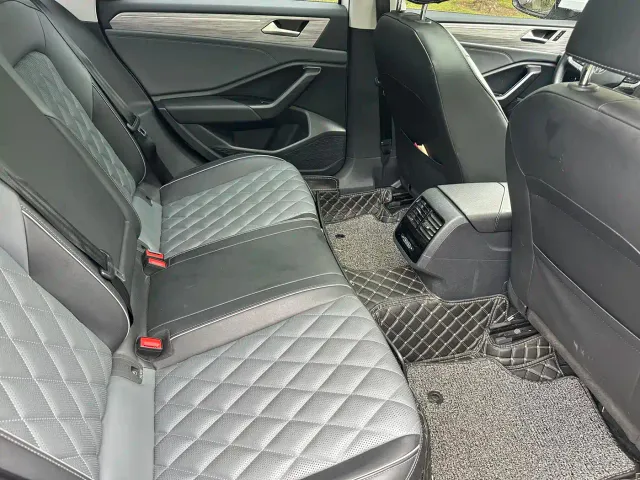 Volkswagen Sagitar — Фото автомобиля 13