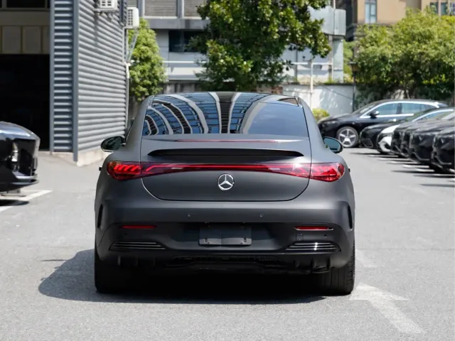 Mercedes-Benz EQE AMG — Фото автомобиля 5