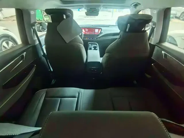 Buick E5 — Фото автомобиля 8