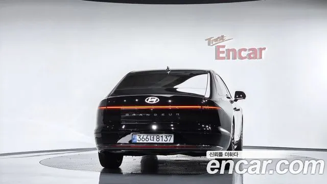 Hyundai Grandeur GN7 — Фото автомобиля 4