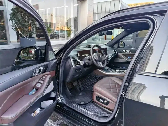 BMW X5 — Фото автомобиля 3