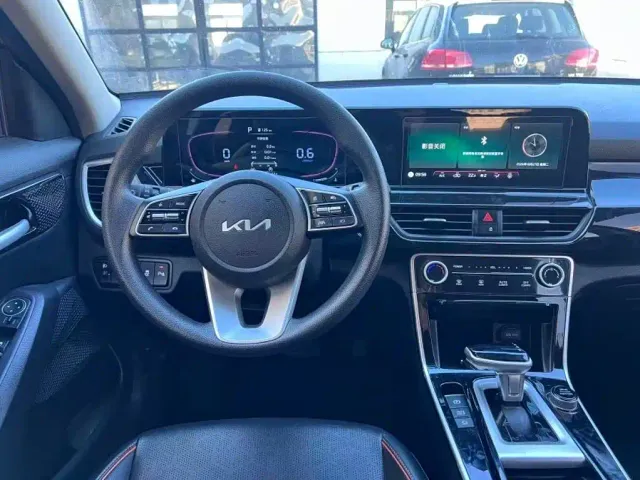 Kia Seltos — Фото автомобиля 13