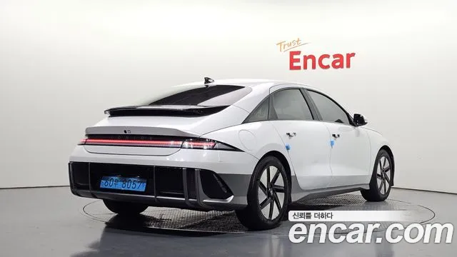 Hyundai Ioniq 6 — Фото автомобиля 2