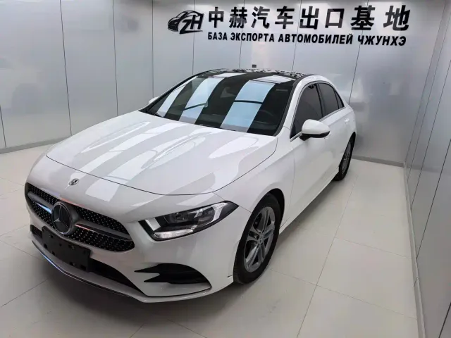 Фотография автомобиля — Mercedes-Benz A-Class