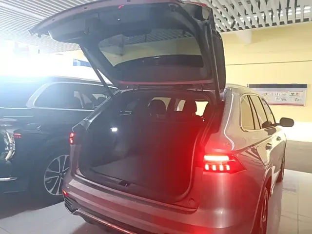 Geely Xingyue L — Фото автомобиля 18