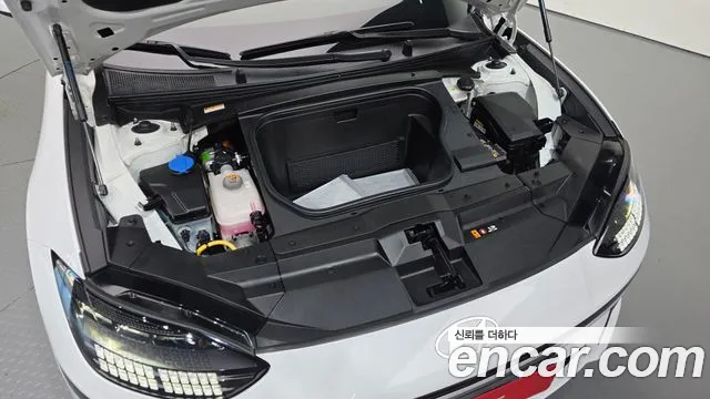 Hyundai Ioniq 6 — Фото автомобиля 9
