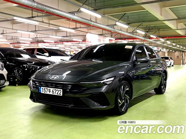 Фотография автомобиля — Hyundai Avante CN7