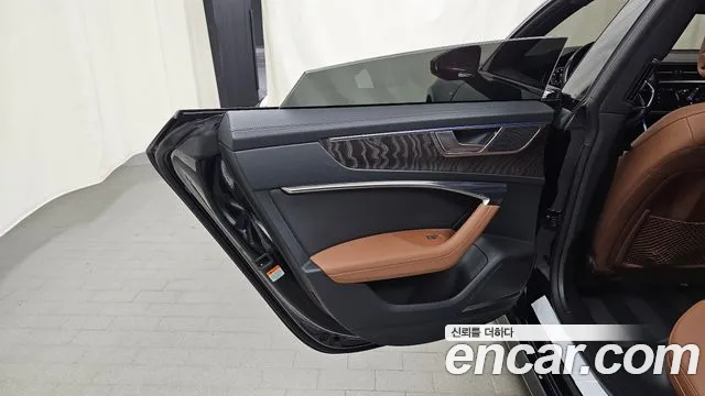 Audi A7 4K — Фото автомобиля 14