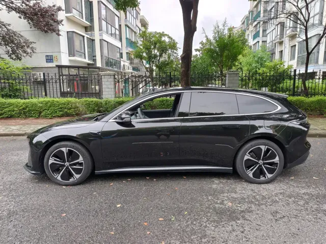 Nio ET5 Touring — Фото автомобиля 3
