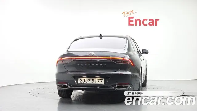 Hyundai Grandeur Grandeur (New) — Фото автомобиля 4