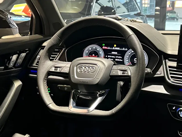 Audi Q5L — Фото автомобиля 24