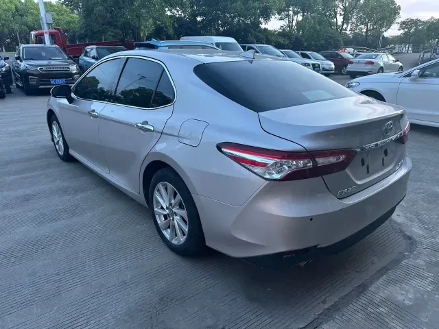 Toyota Camry — Фото автомобиля 5