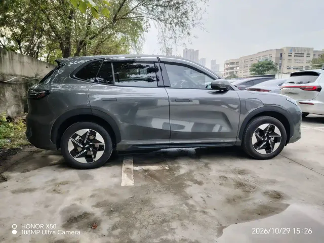 Geely Galaxy E5 — Фото автомобиля 9