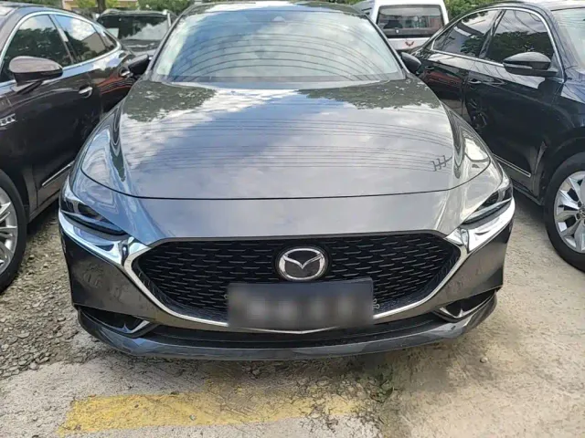 Mazda Axela — Фото автомобиля 2