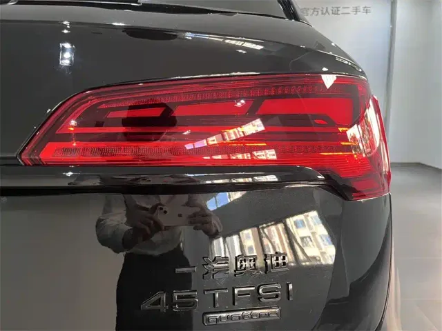Audi Q5L — Фото автомобиля 15