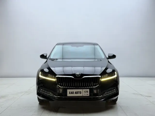 Skoda Superb — Фото автомобиля 2