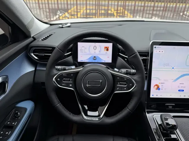 Bestune T90 — Фото автомобиля 10