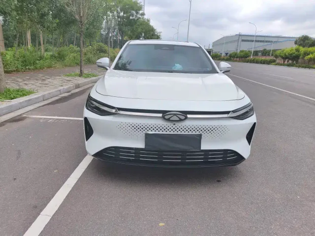 Chery Fulwin A8 — Фото автомобиля 5