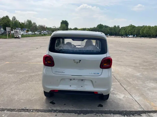 Wuling Hongguang Mini EV — Фото автомобиля 6