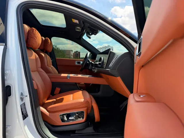 Li Auto L7 — Фото автомобиля 14