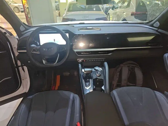 Geely Xingyue L — Фото автомобиля 9