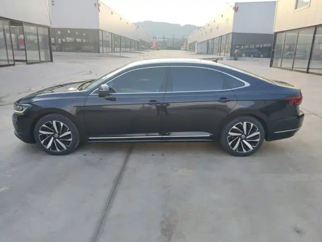 Volkswagen Passat — Фото автомобиля 24