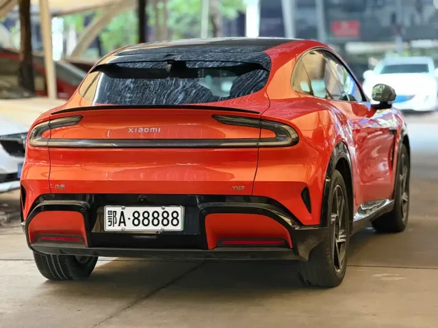 Xiaomi Auto Xiaomi YU7 2025 Extended Range RWD Edition — Фото автомобиля 6