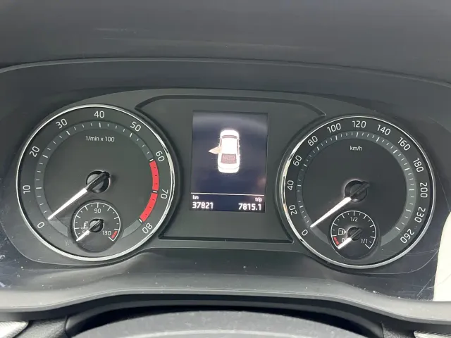 Skoda Octavia — Фото автомобиля 10