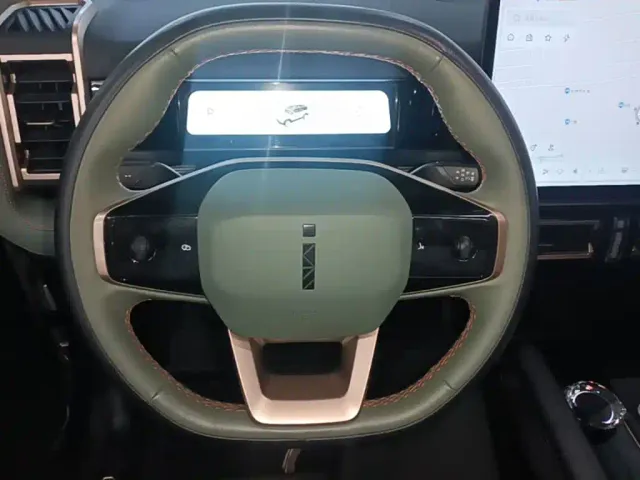 iCAR 03 — Фото автомобиля 10