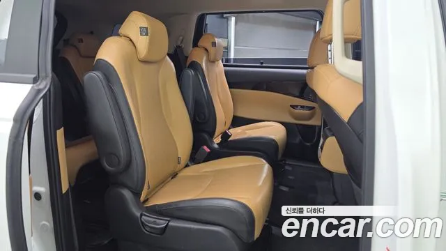 Kia Canival Carnival 4 поколение Дизель 9 мест Prestige — Фото автомобиля 12