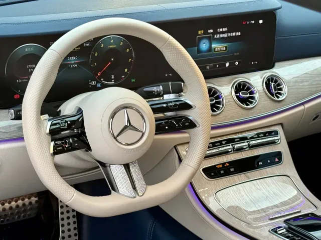 Mercedes-Benz E-Class — Фото автомобиля 7