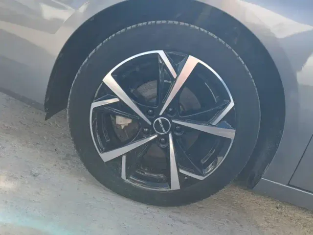 Roewe i5 — Фото автомобиля 22
