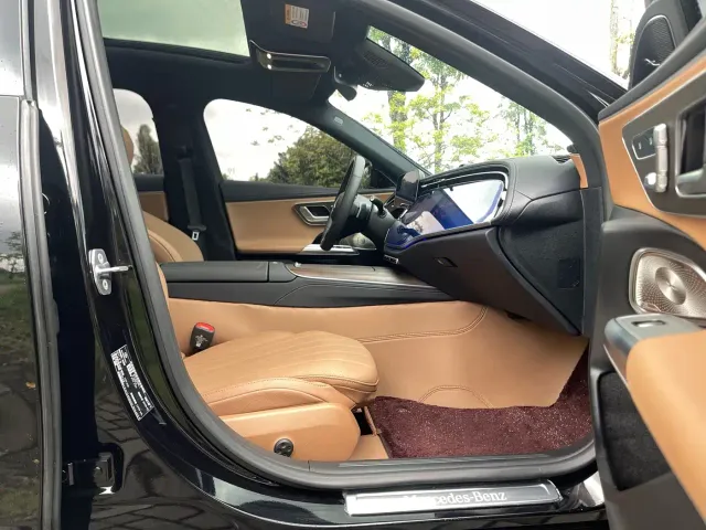 Mercedes-Benz E-Class — Фото автомобиля 14