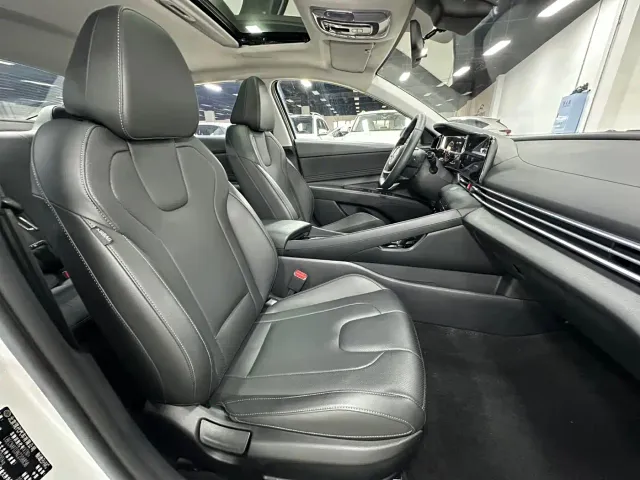 Hyundai Elantra — Фото автомобиля 16