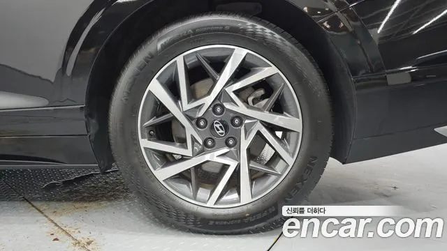 Hyundai Grandeur GN7 — Фото автомобиля 6