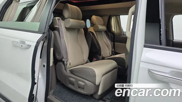 Kia Canival Carnival 4 поколение Бензин 7 мест Hi-Limousine — Фото автомобиля 24