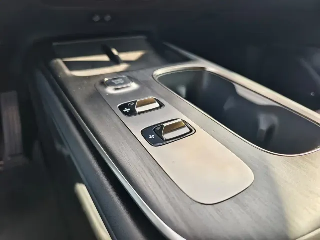 Xiaomi SU7 — Фото автомобиля 8