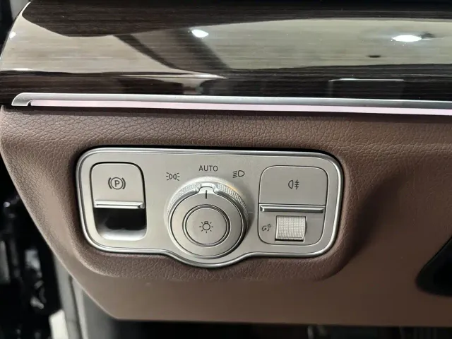 Mercedes-Benz GLE-Class — Фото автомобиля 14