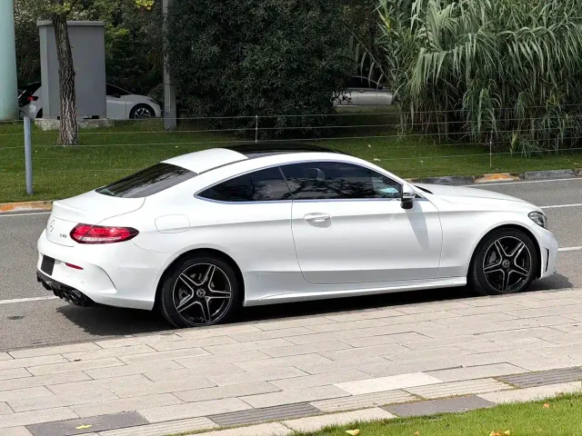 Mercedes-Benz C-Class — Фото автомобиля 4