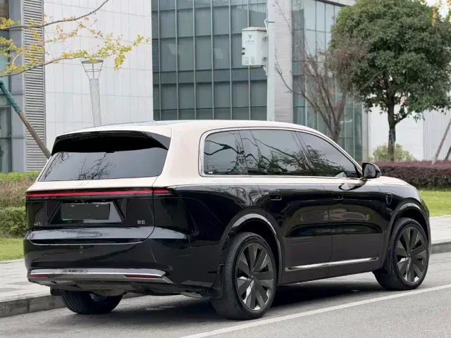 Li Auto L9 — Фото автомобиля 9