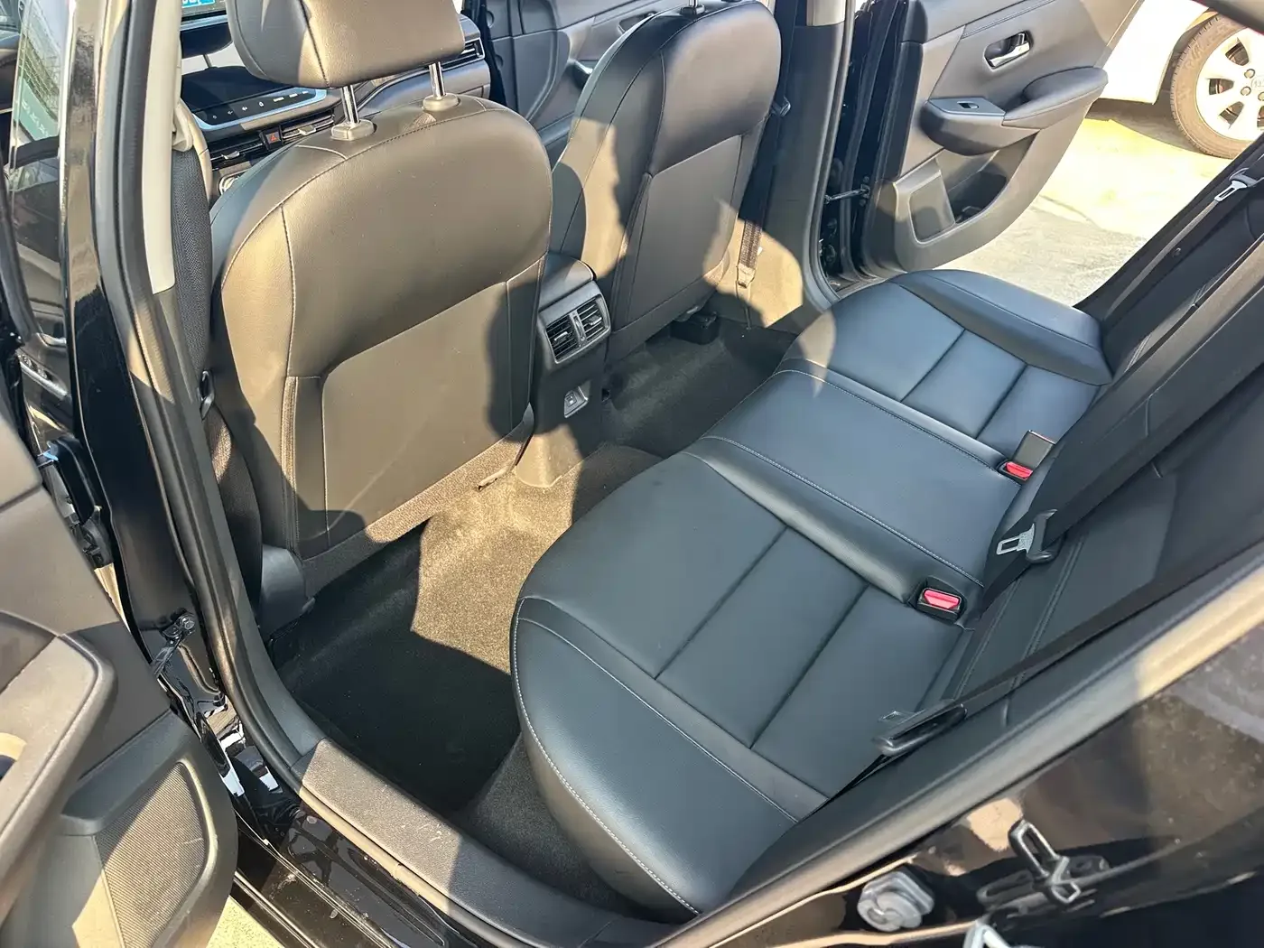 Nissan Sylphy 2022 e-POWER Electric Version Super Intelligent Connect PLUS — Фото автомобиля 8