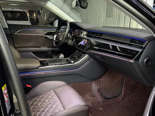 Audi A8 — Фото автомобиля 18