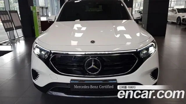 Mercedes-Benz EQB X243 — Фото автомобиля 3